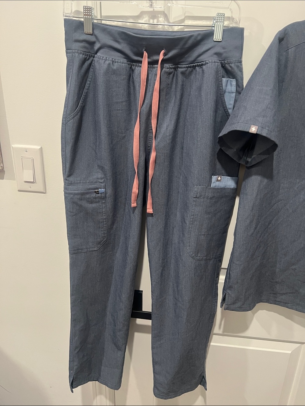 Figs Technical Collection Slate-Blue Scrub Top (Medium) and Pants (M-Petite) Set - Picture 2 of 7